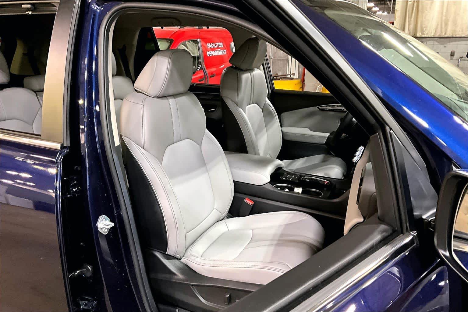 Used 2025 Honda Pilot EX-L image 15