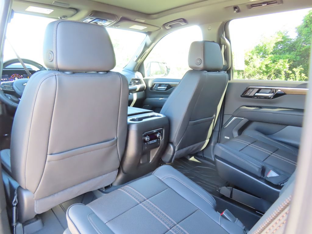 New 2026 Chevrolet Suburban High Country AWD/4WD image 27