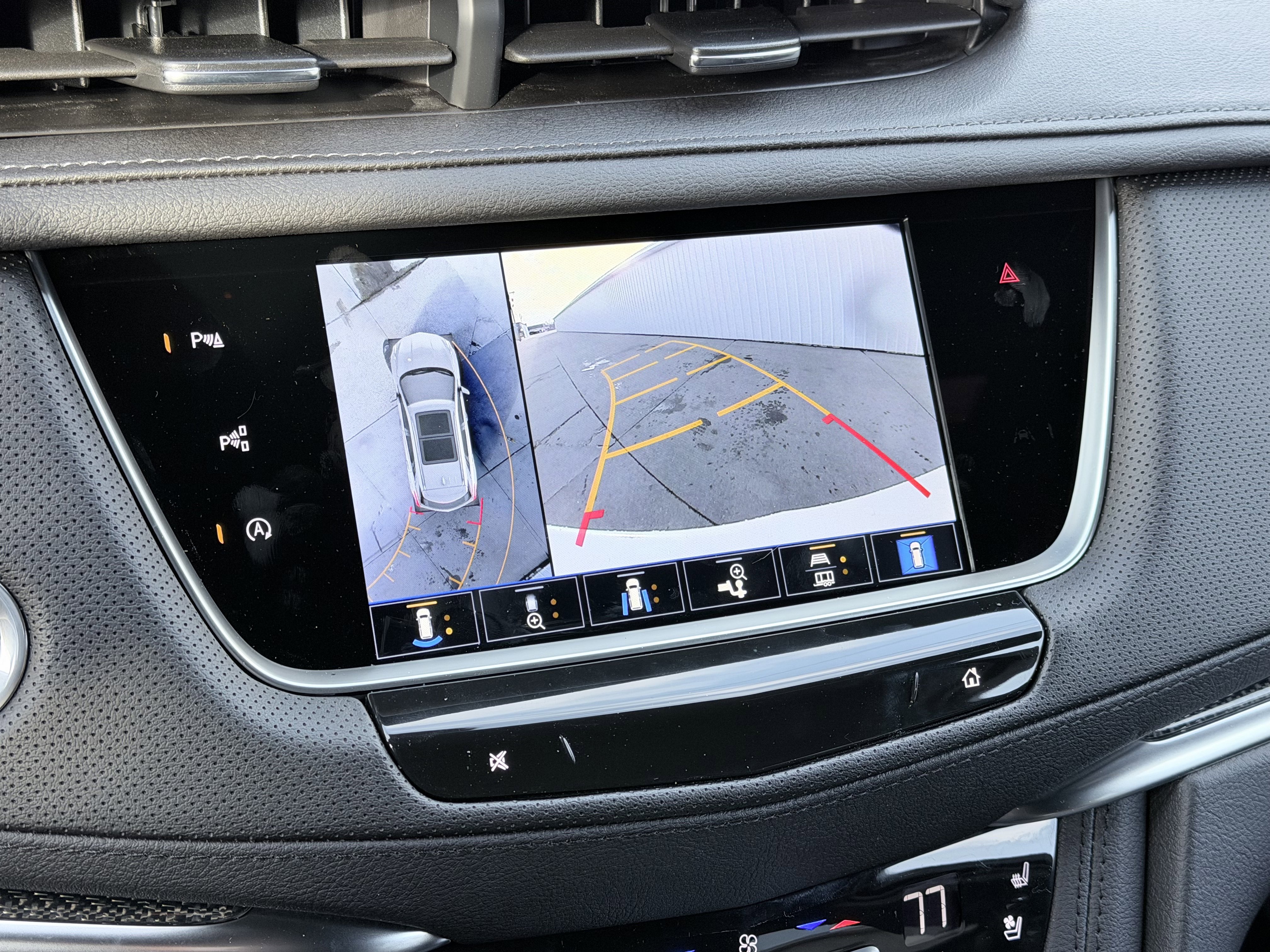 New 2026 Cadillac XT5 Sportv w/ LPO, Onyx Lite Package image 14