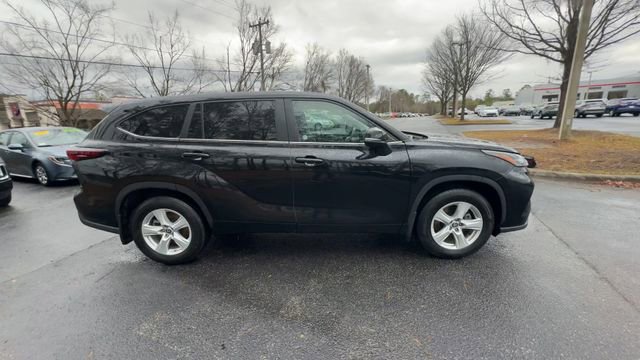 Used 2024 Toyota Highlander LE image 18