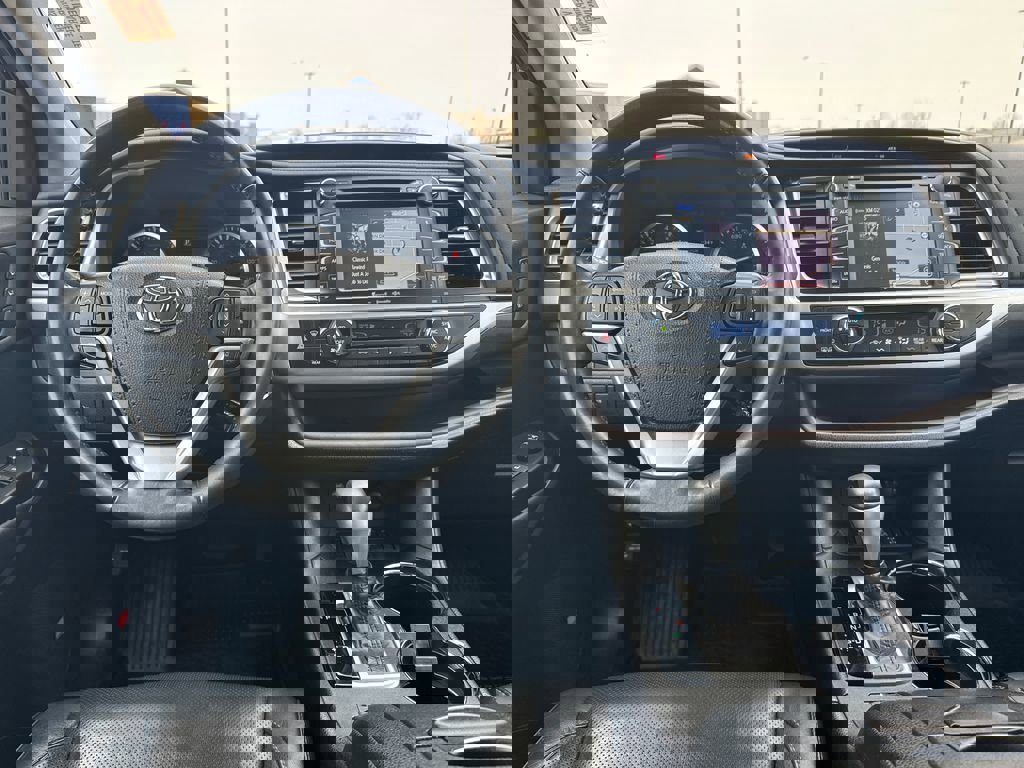 Used 2019 Toyota Highlander Limited Platinum image 19