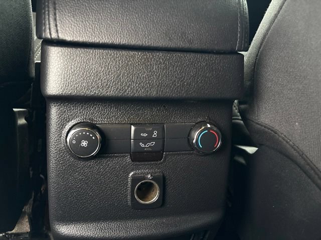 Used 2017 Ford Explorer XLT w/ Equipment Group 201A AWD/4WD image 33