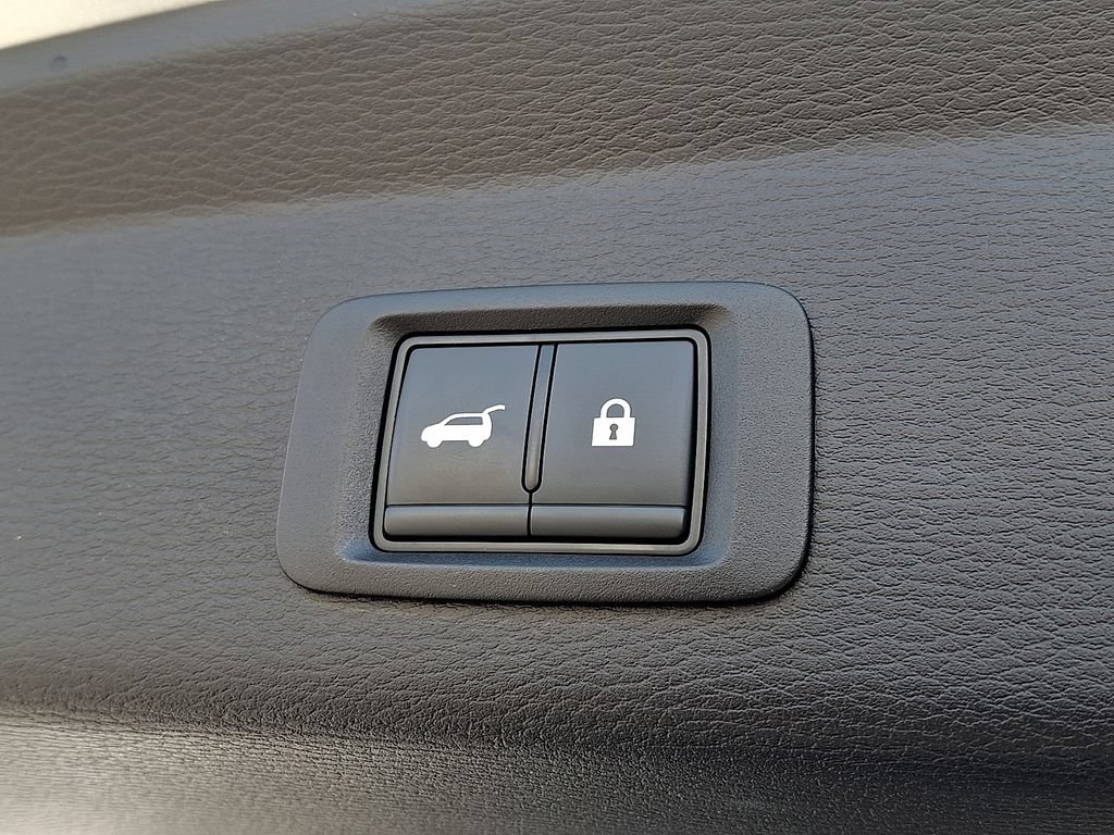 Used 2025 Mitsubishi Outlander SEL AWD/4WD image 32