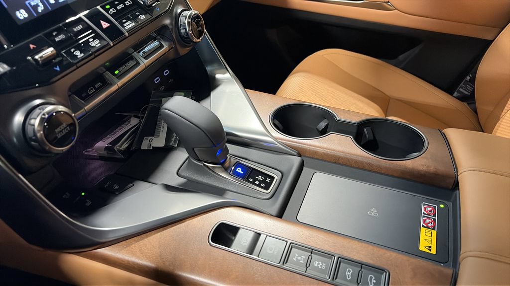 New 2026 Lexus LX 700h Luxury AWD/4WD image 30