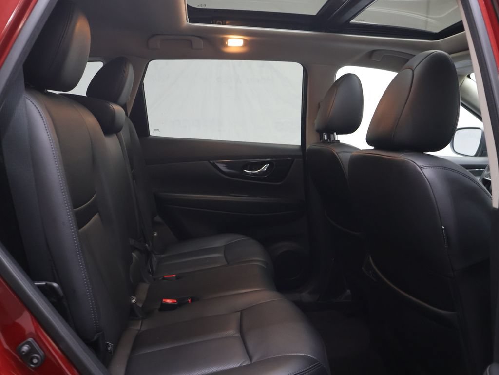 Used 2019 Nissan Rogue SL w/ Premium Package AWD/4WD image 12