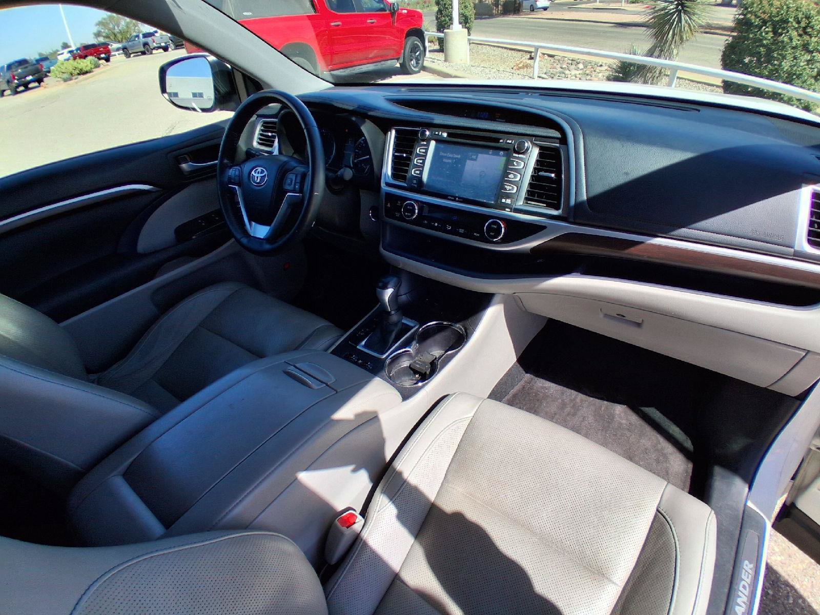Used 2014 Toyota Highlander Limited FWD image 29