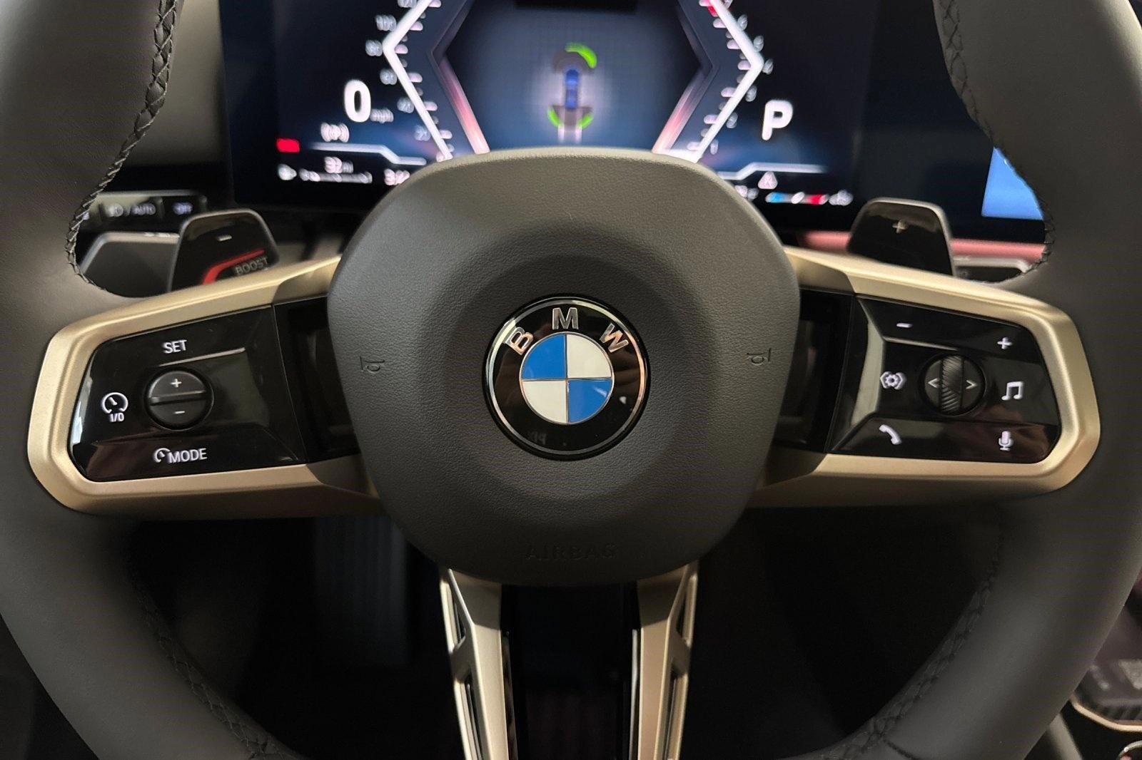 Used 2026 BMW 530i w/ M Sport Package RWD image 16