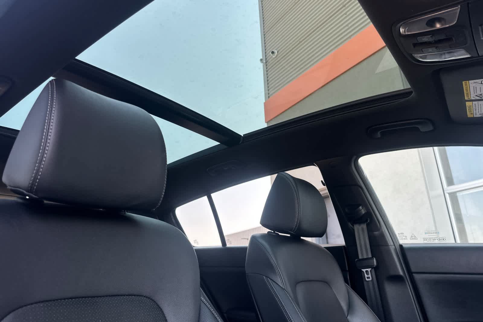 Used 2022 Kia Sportage Nightfall Edition w/ Nighfall AWD Premium Package image 17