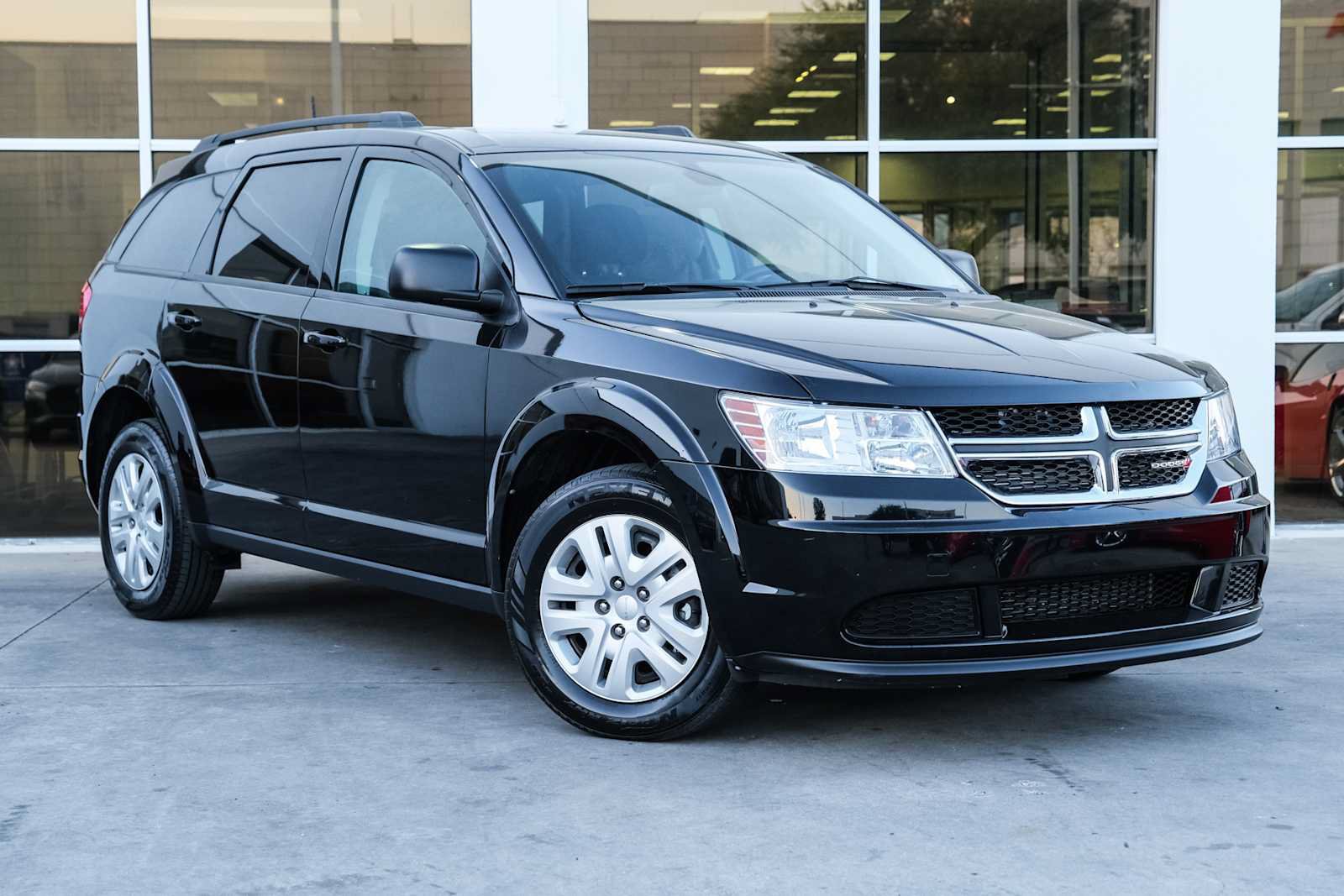 Used 2020 Dodge Journey SE FWD image 5