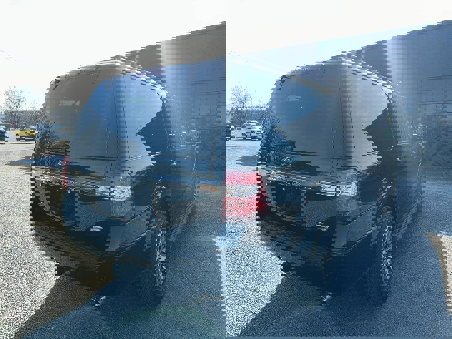 Used 2017 Ford Expedition EL XLT image 5