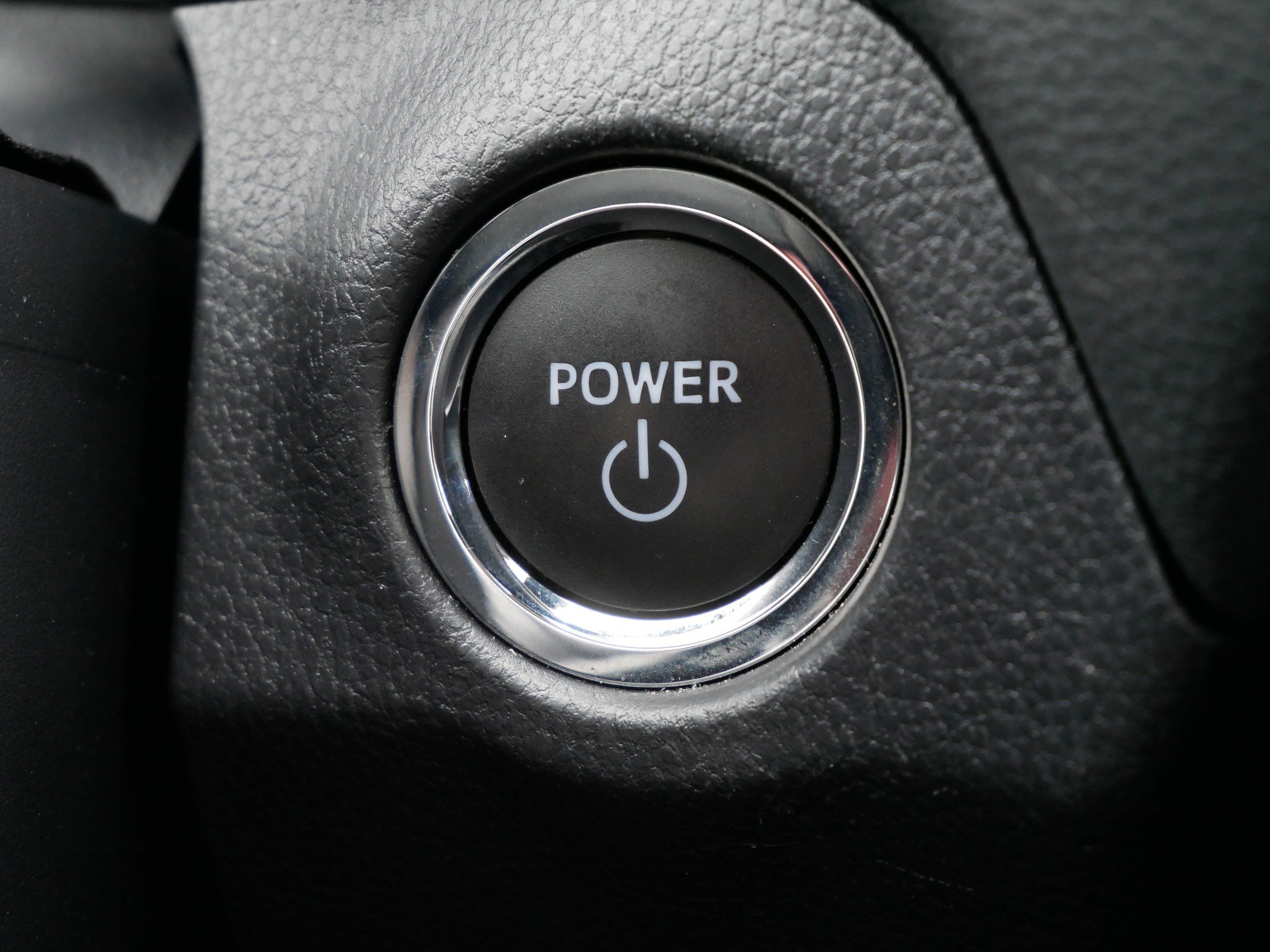 Certified 2025 Toyota RAV4 XLE image 32