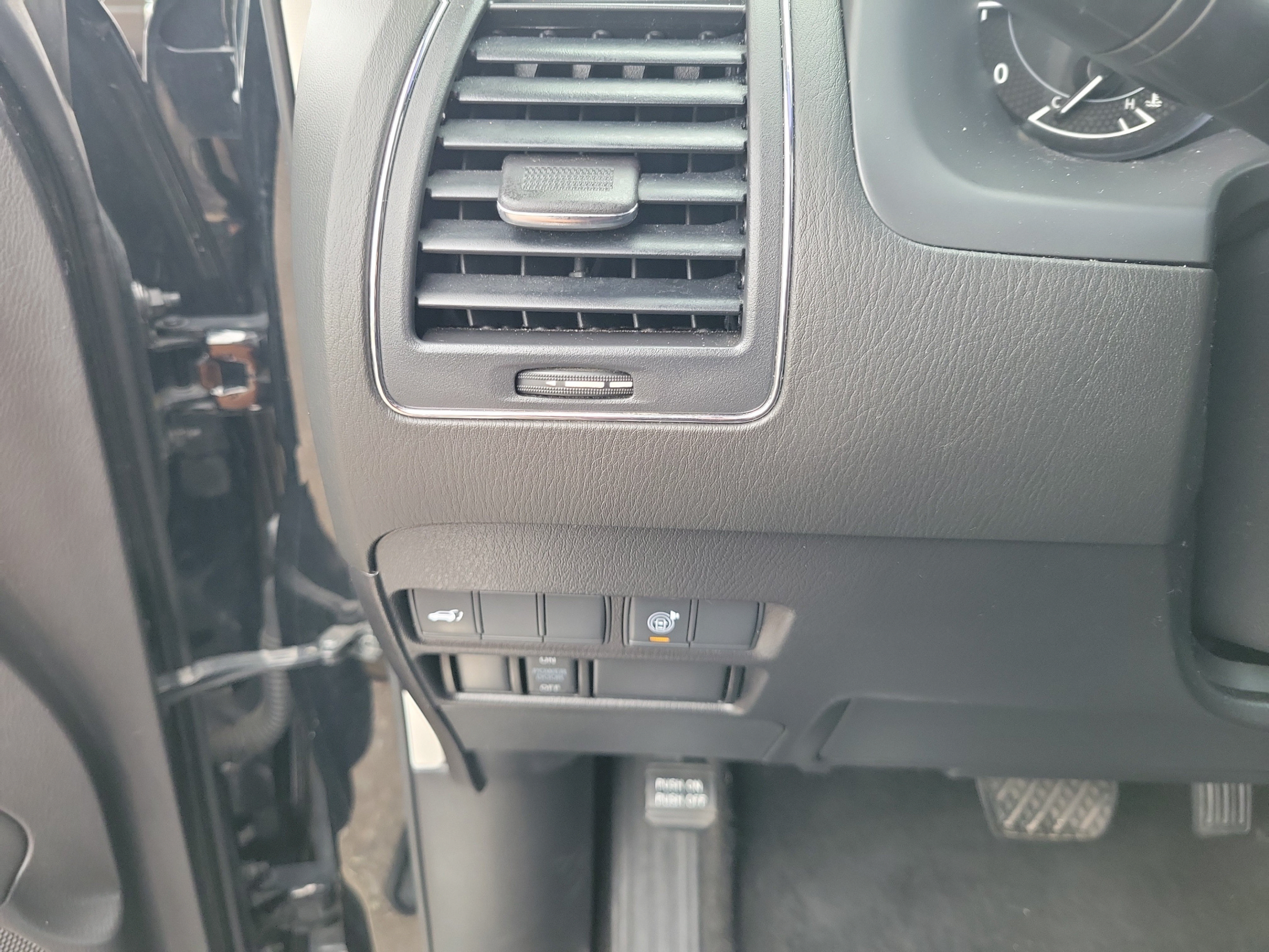 Used 2022 Nissan Armada SL RWD image 16