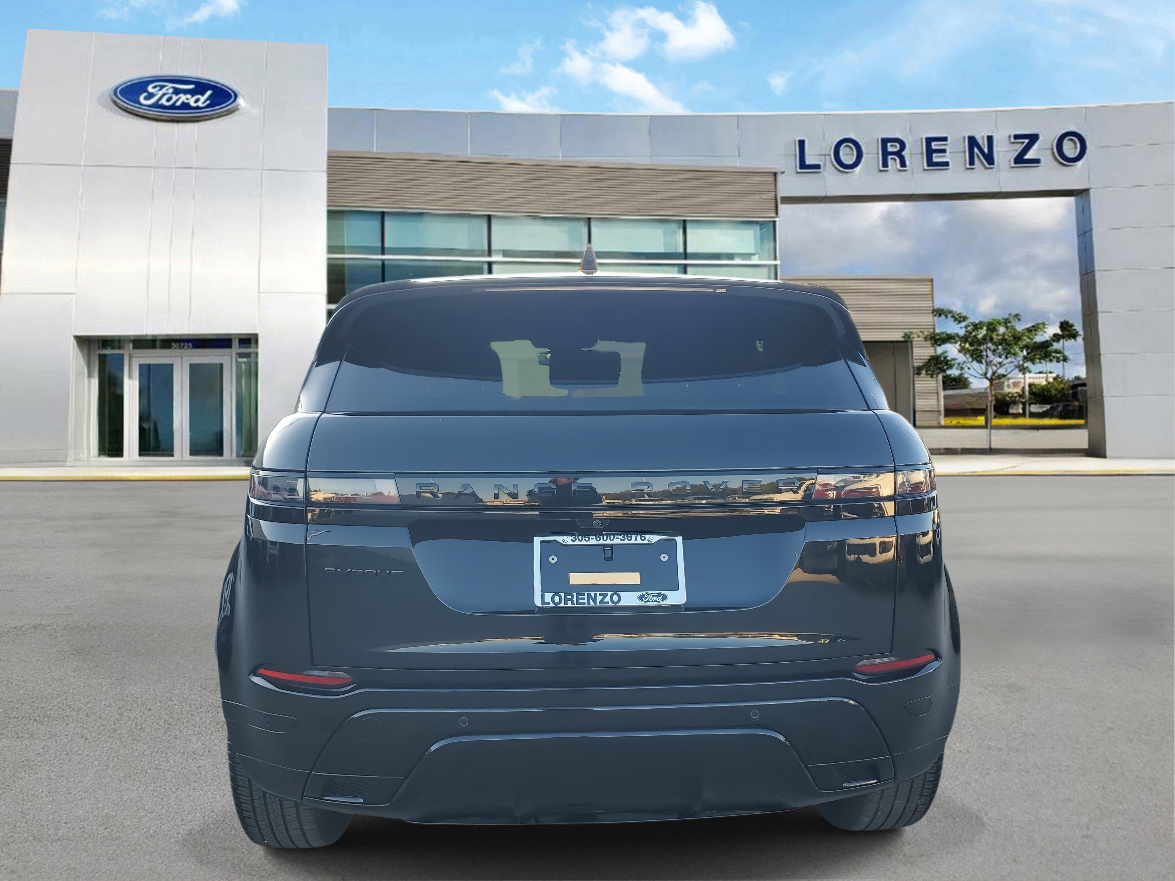 Used 2024 Land Rover Range Rover Evoque Dynamic SE image 6