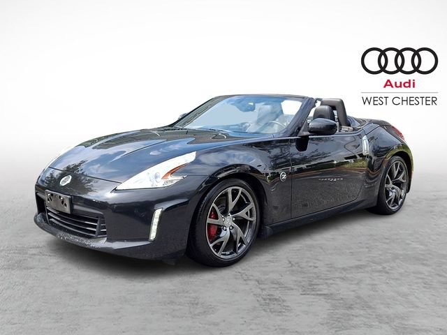 Used 2016 Nissan 370Z Touring Sport RWD image 3