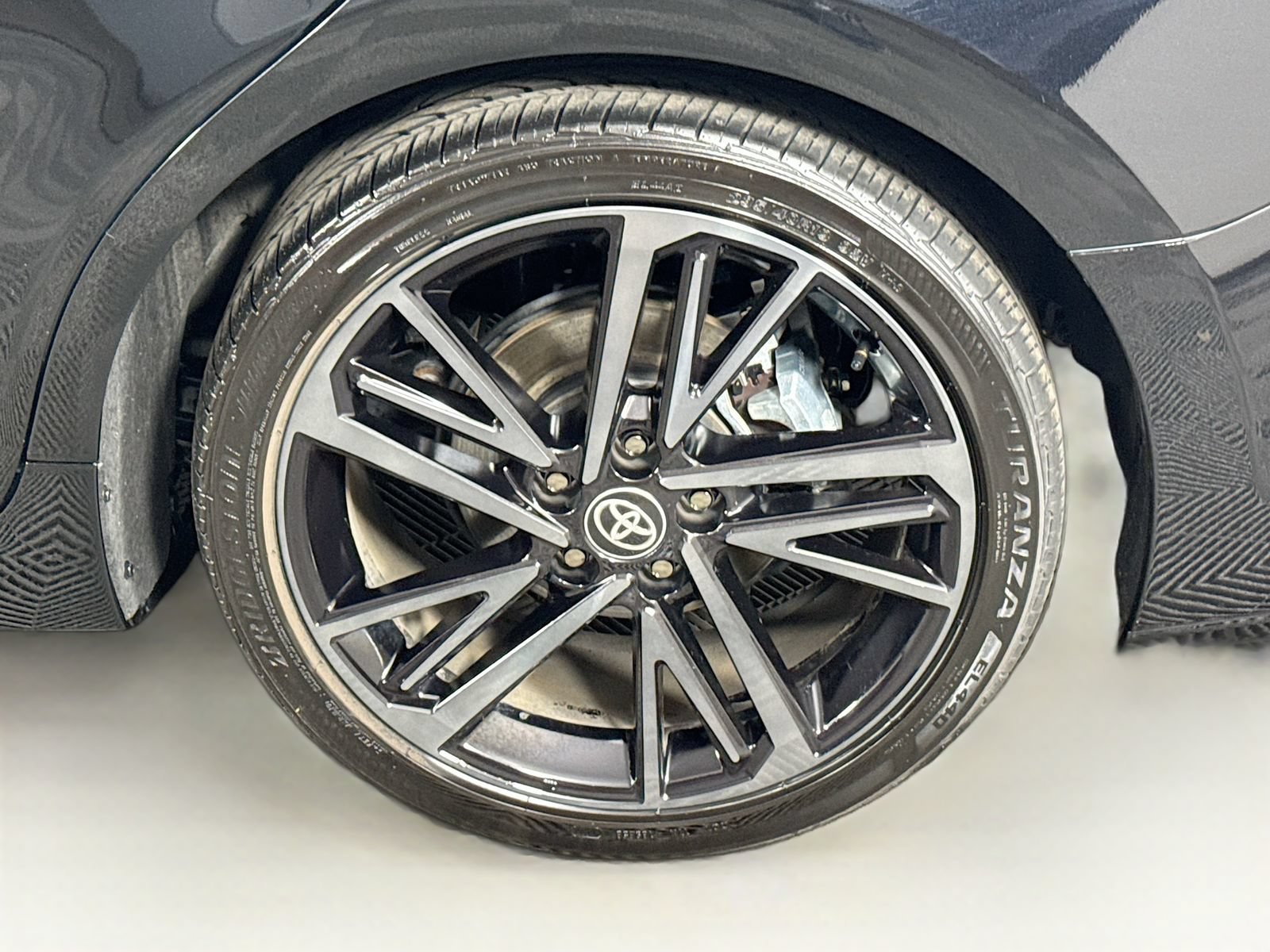 Used 2025 Toyota Camry XSE FWD image 9