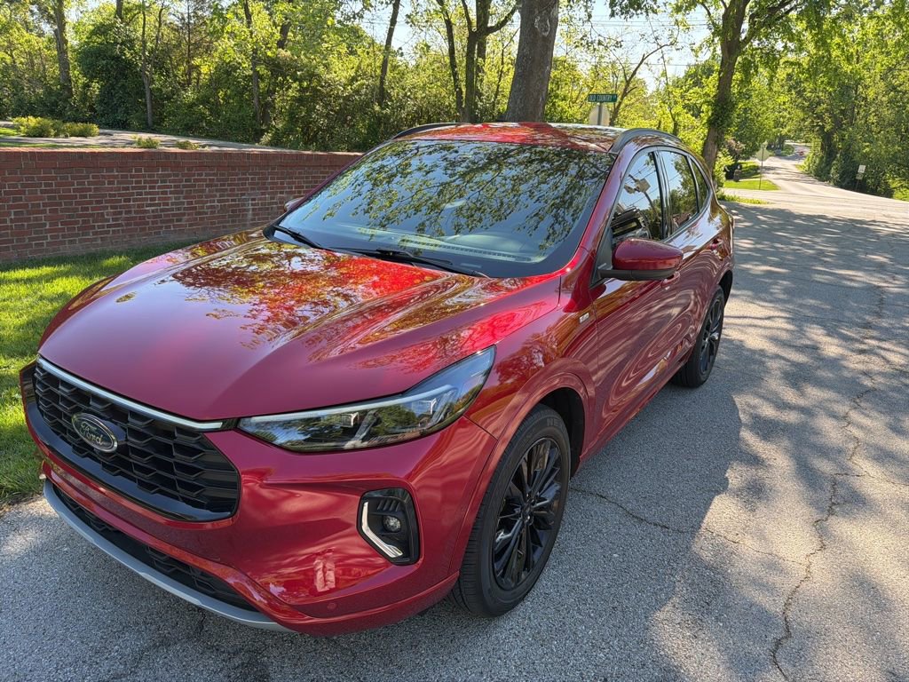 Used 2023 Ford Escape ST-Line Elite AWD/4WD image 12