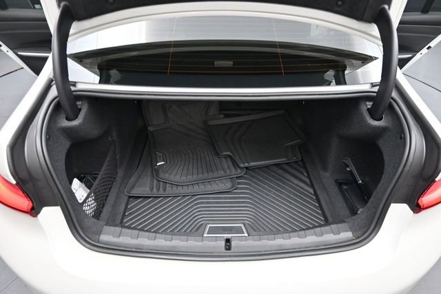 Used 2023 BMW 330i Sedan w/ M Sport Package RWD image 17