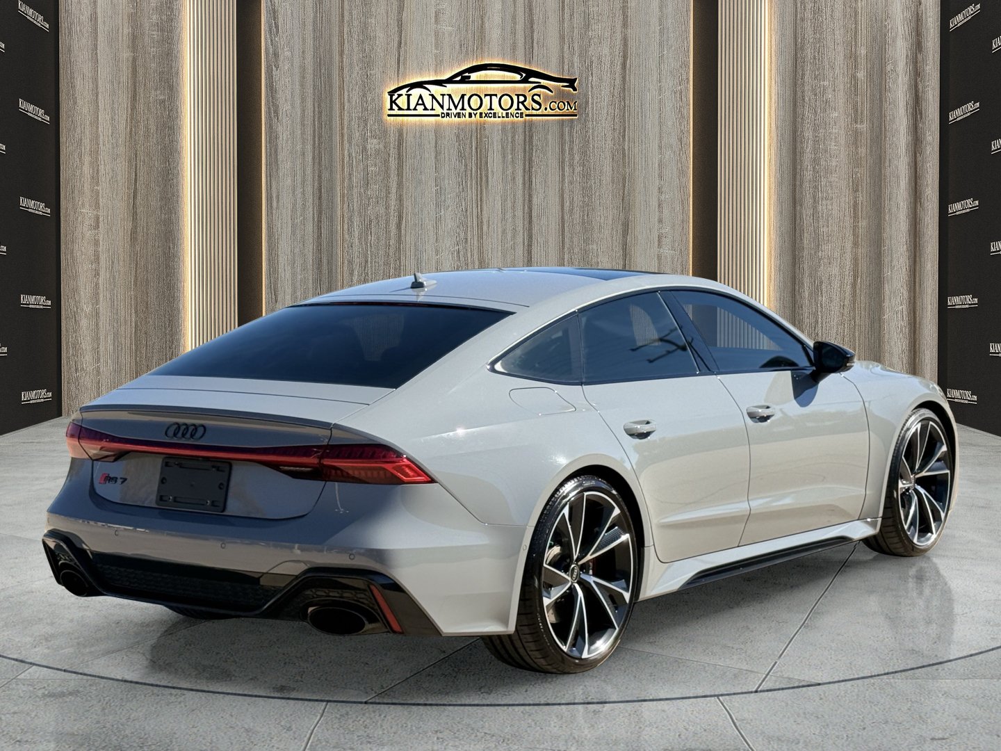 Used 2023 Audi RS 7 Sportback AWD/4WD image 10