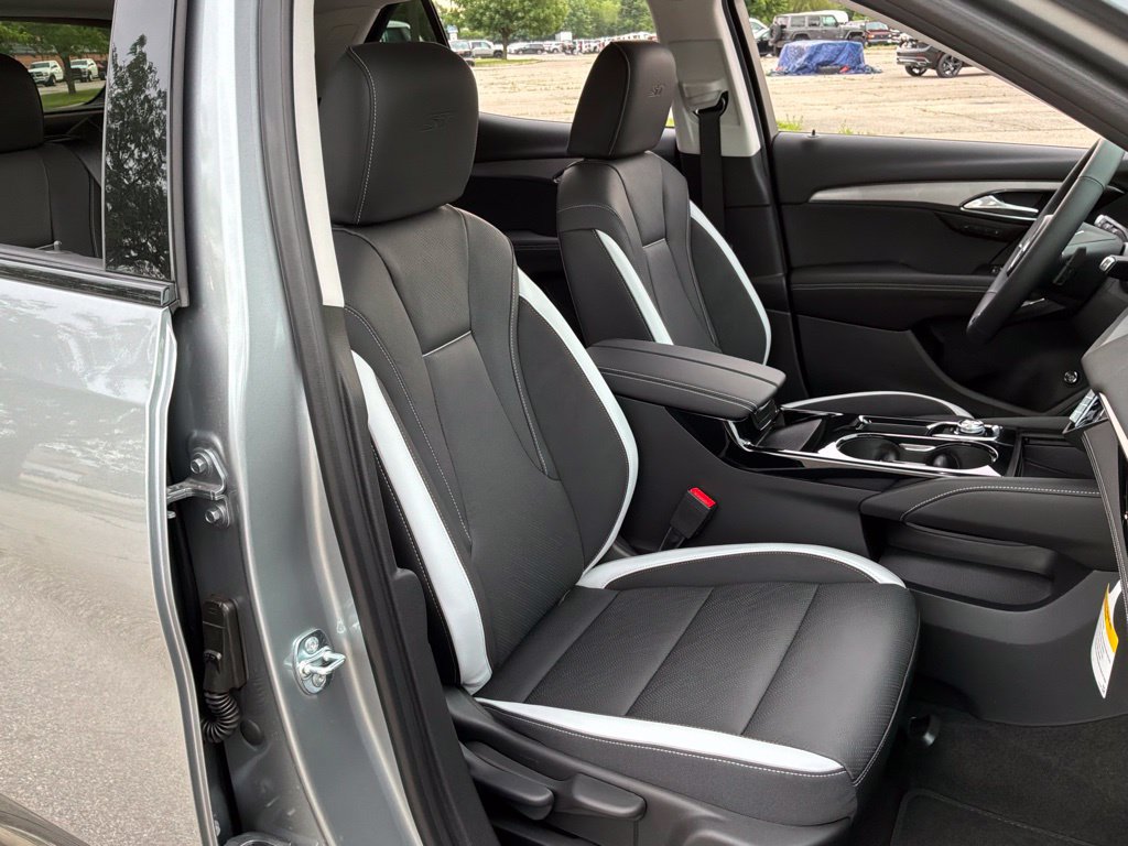 New 2026 Buick Envision Sport Touring AWD/4WD image 32