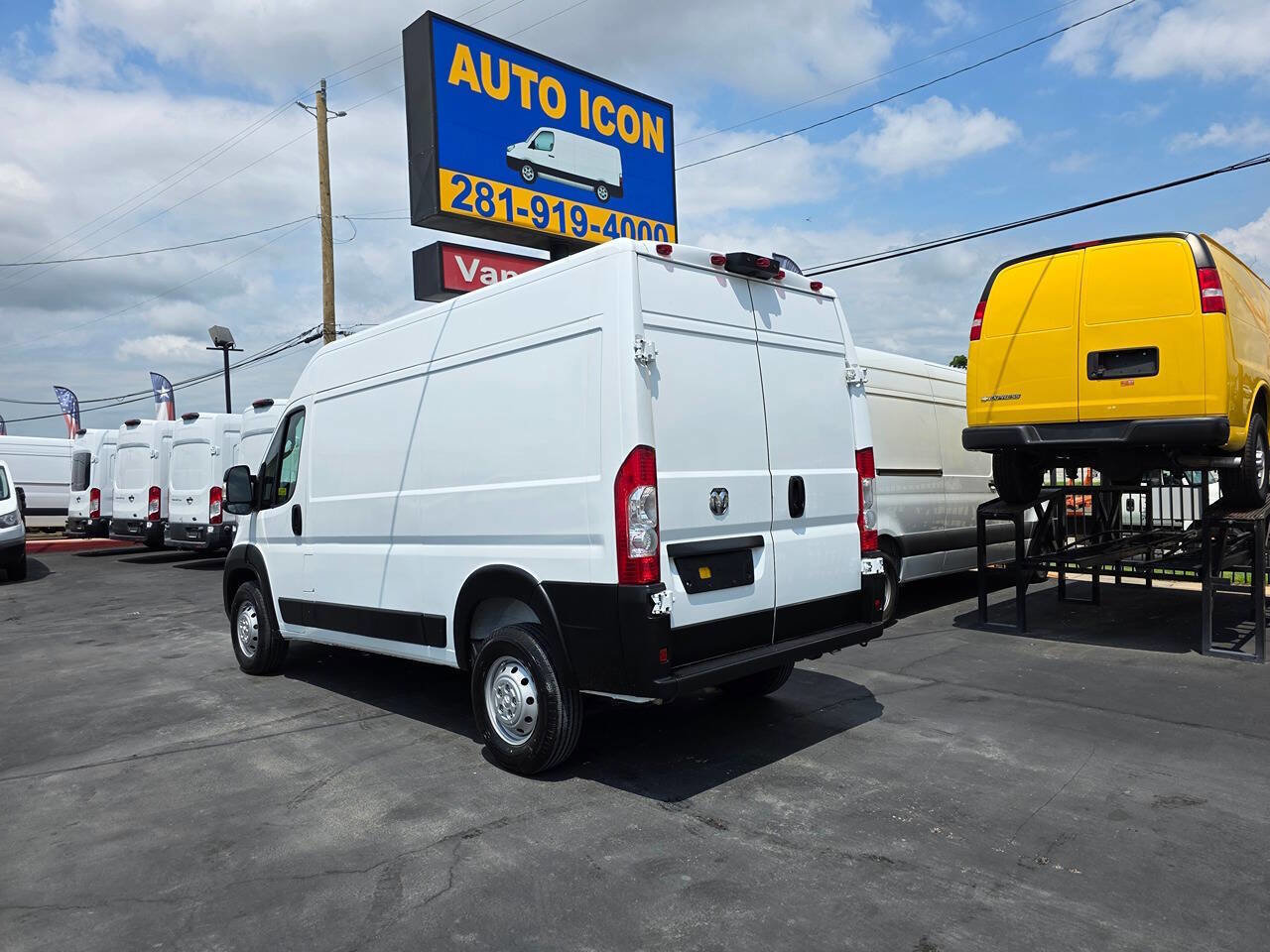 Used 2023 RAM ProMaster 1500 image 2
