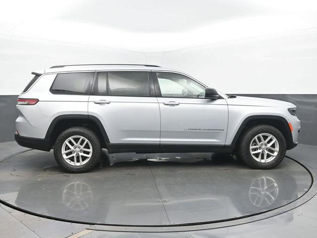 Used 2022 Jeep Grand Cherokee L Laredo w/ Luxury Tech Group I AWD/4WD image 6
