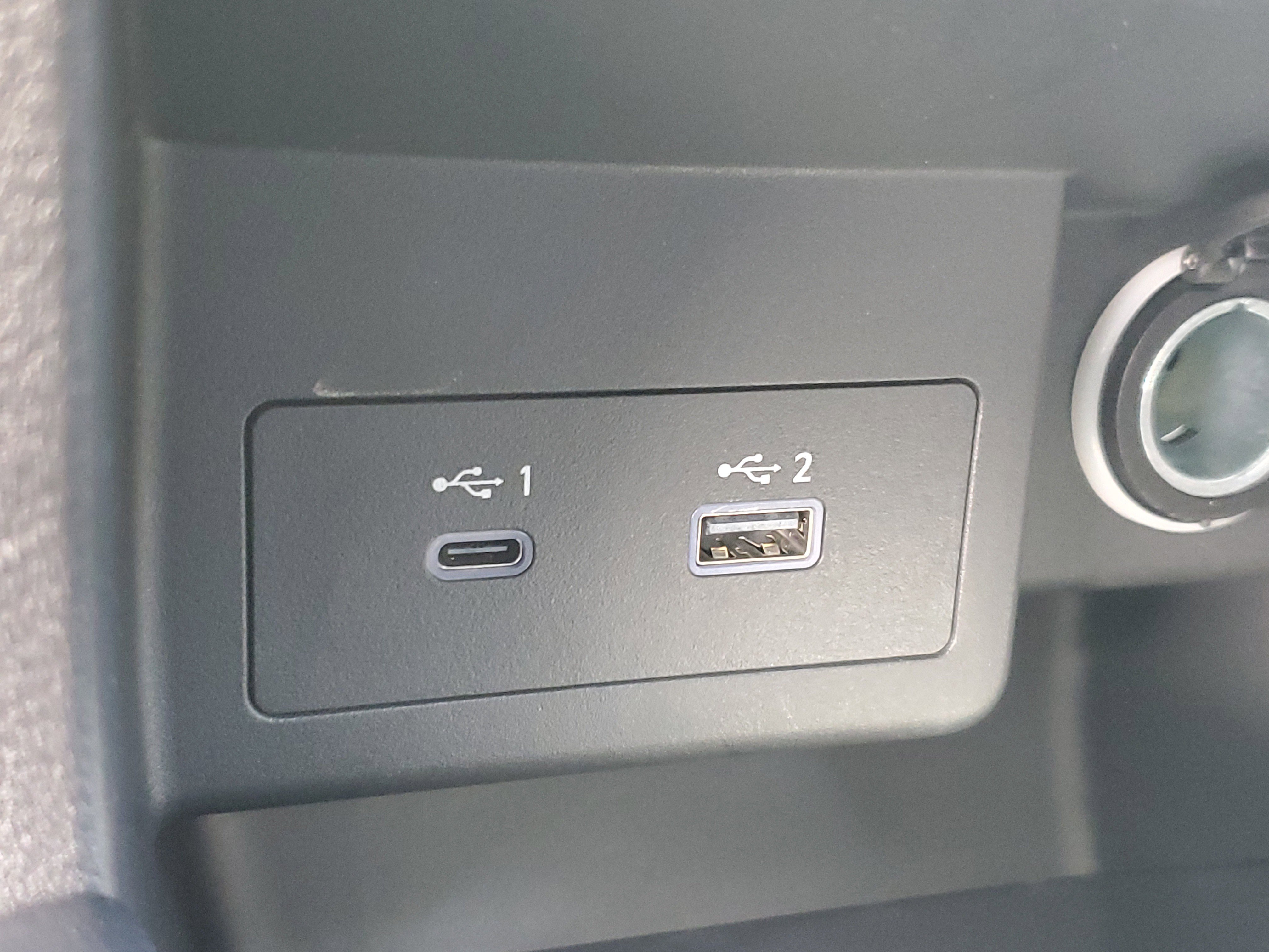 Certified 2024 Nissan Kicks SV image 25