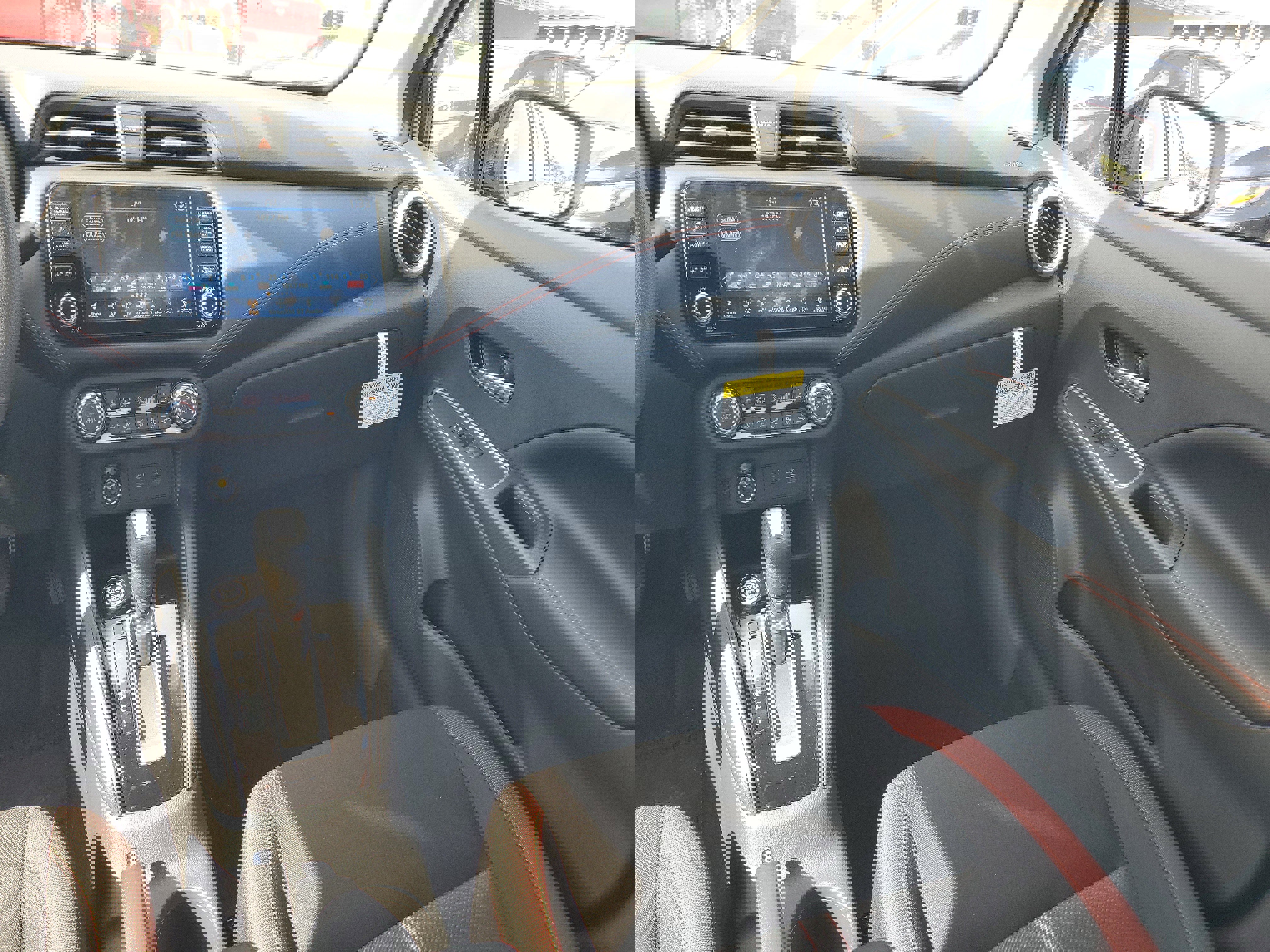 New 2025 Nissan Versa SR w/ Trunk Package image 14