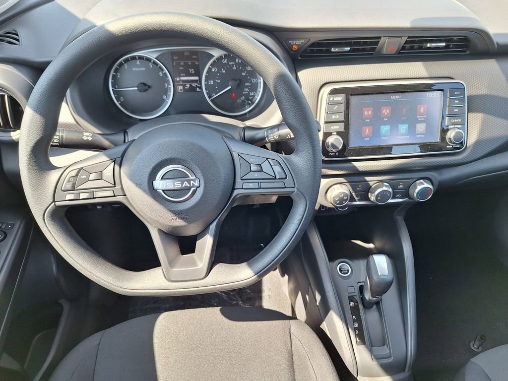 New 2025 Nissan Kicks Play S image 21