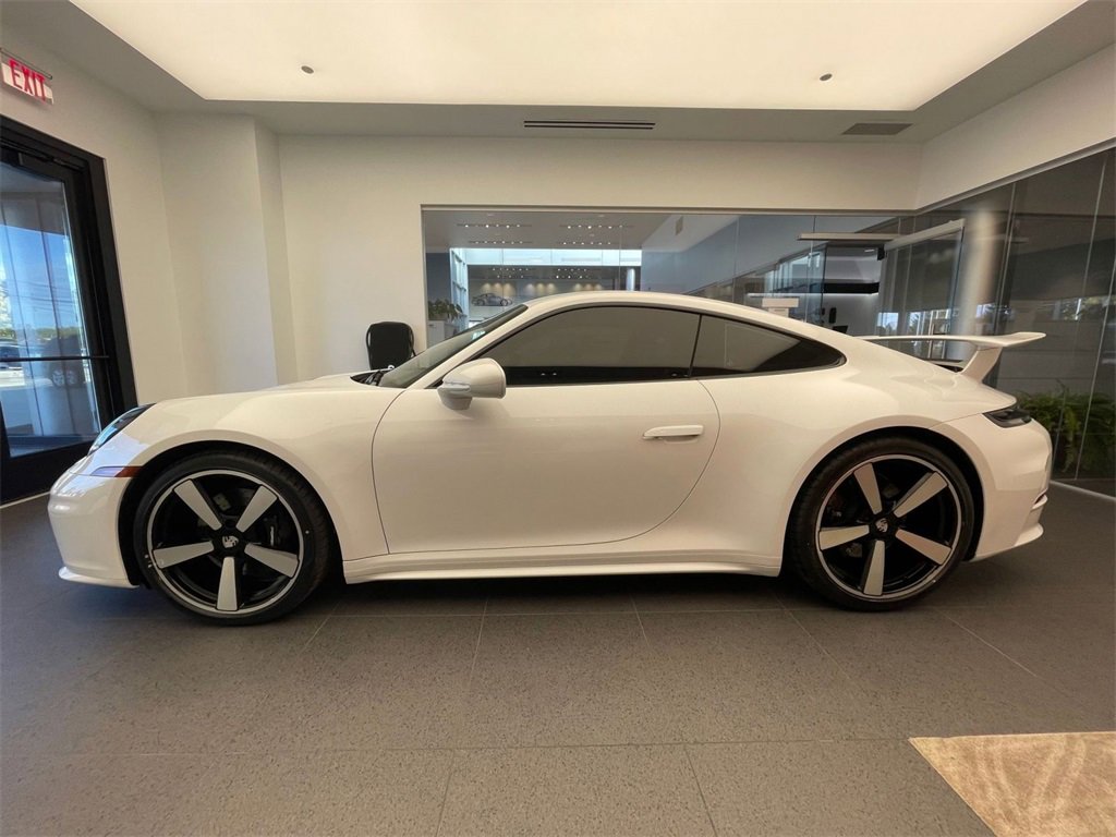 Certified 2025 Porsche 911 Carrera image 2