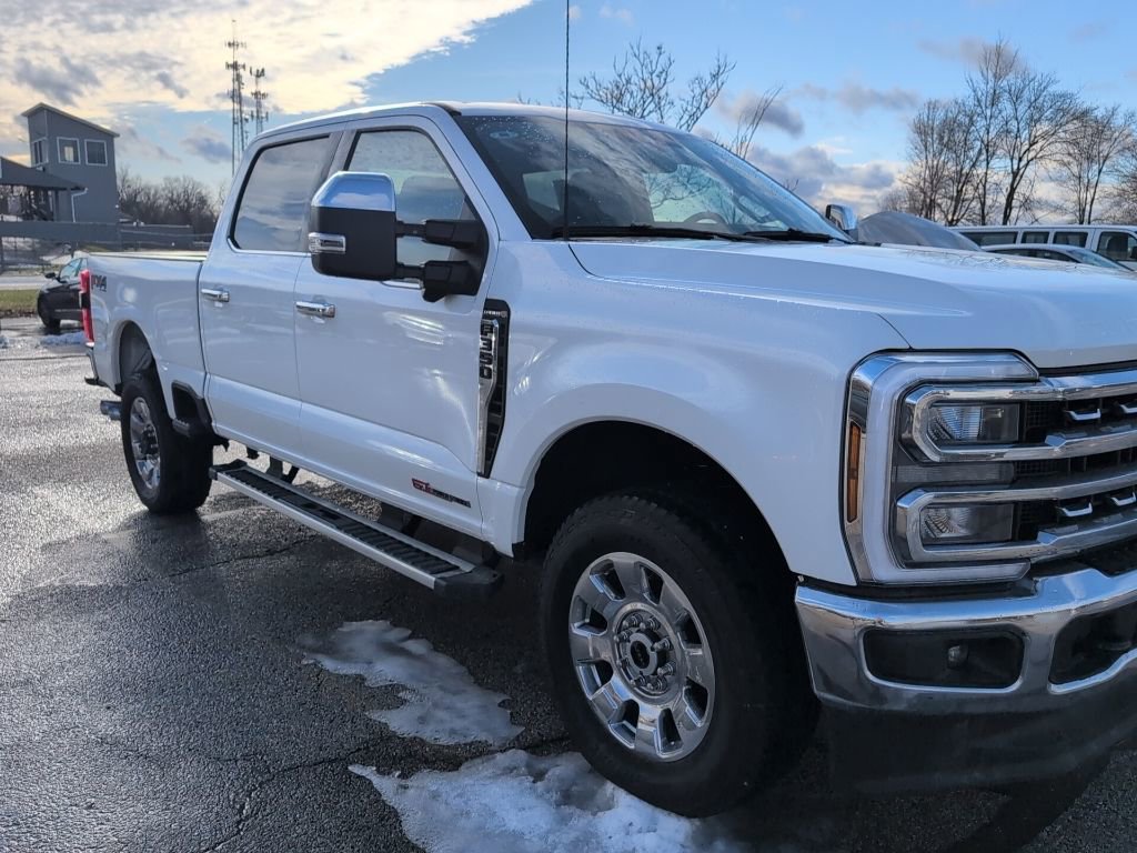 Used 2025 Ford F350 Lariat image 9