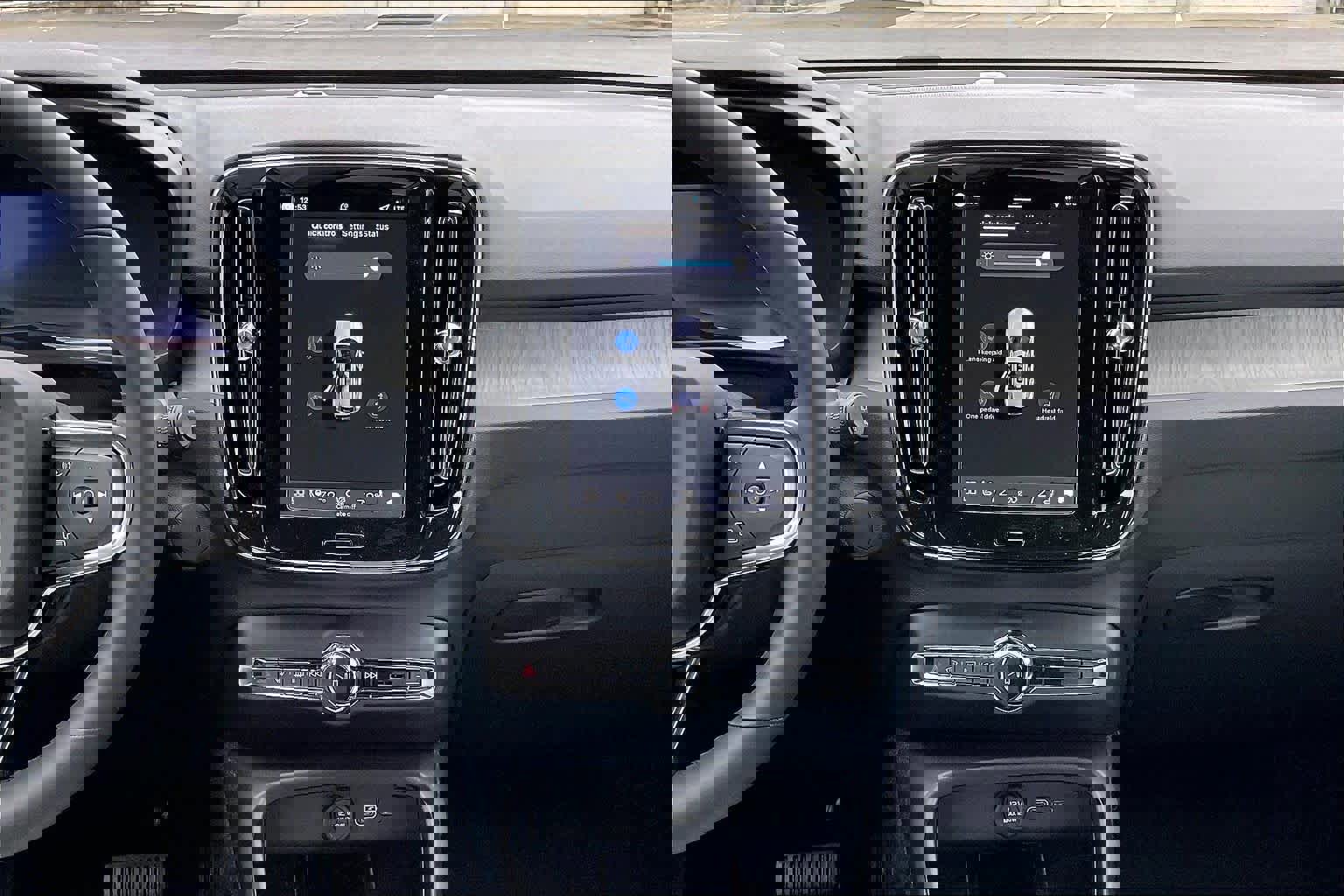 New 2026 Volvo EX40 Plus w/ Climate Package image 9