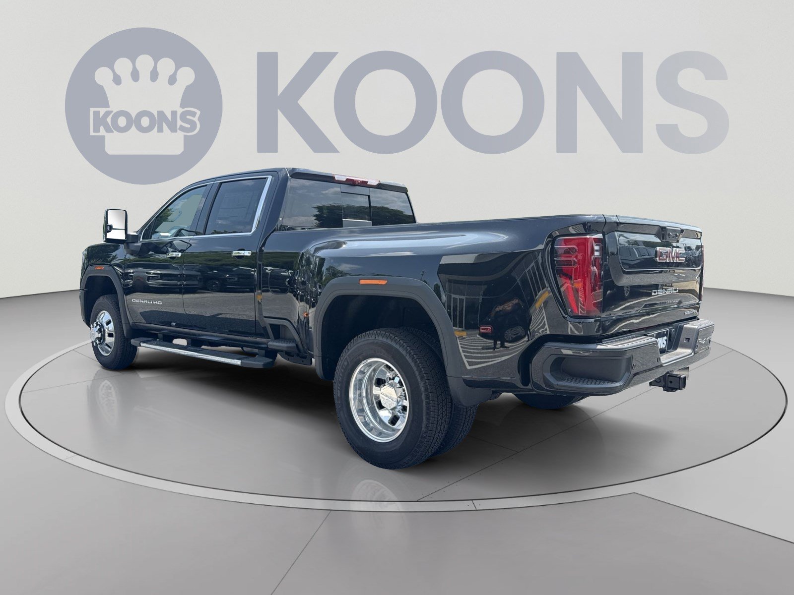 New 2026 GMC Sierra 3500 Denali w/ Denali Reserve Package AWD/4WD image 4
