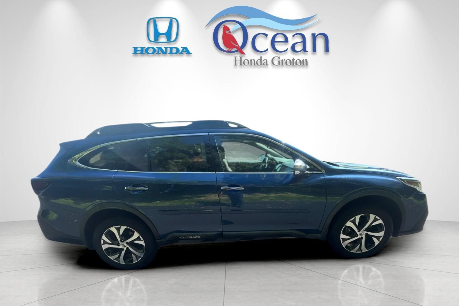 Used 2021 Subaru Outback Touring AWD/4WD image 2
