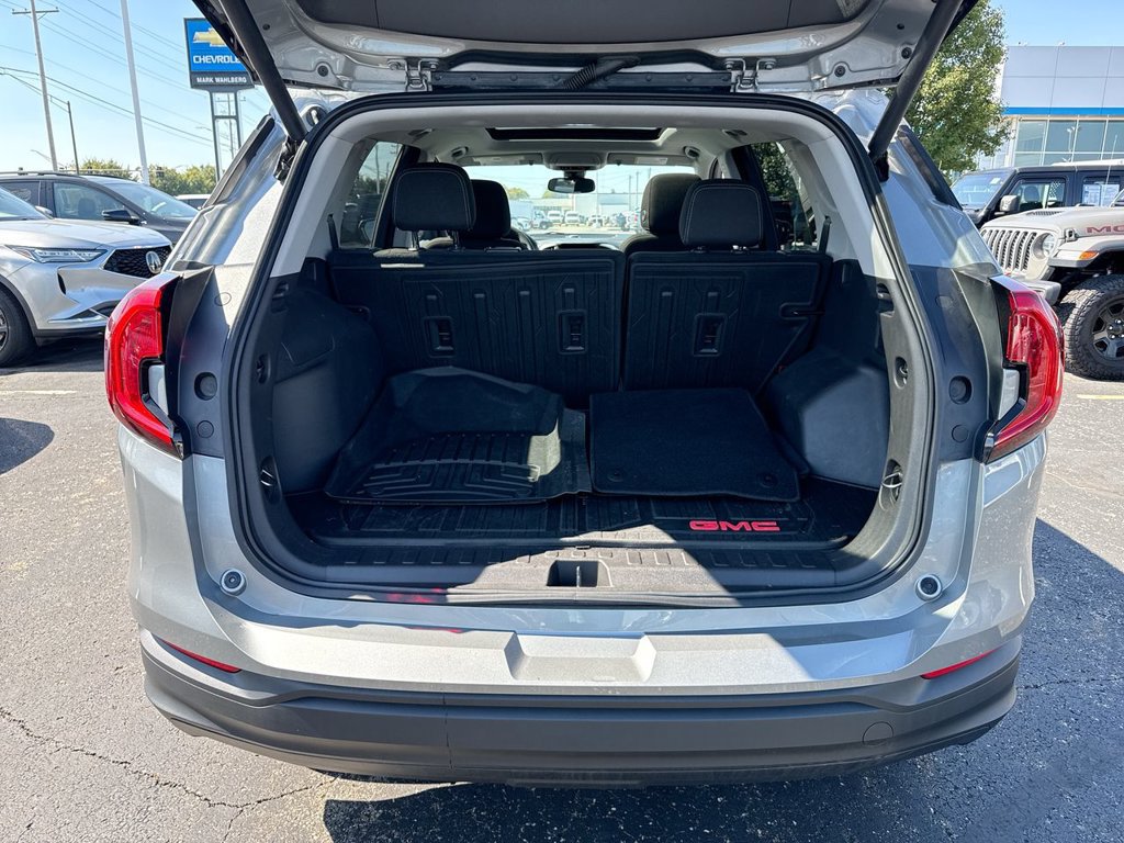 Used 2024 GMC Terrain SLE w/ Driver Convenience Package AWD/4WD image 24