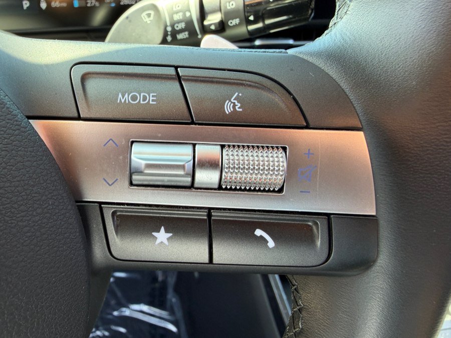 Used 2024 Hyundai Kona SEL FWD image 14