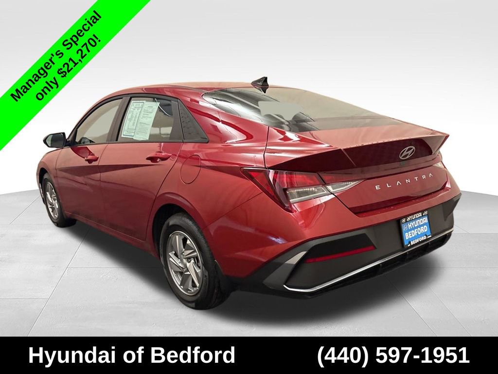 Certified 2026 Hyundai Elantra SE FWD image 8