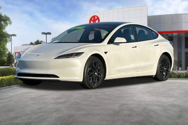 Used 2024 Tesla Model 3 Standard Range RWD image 9
