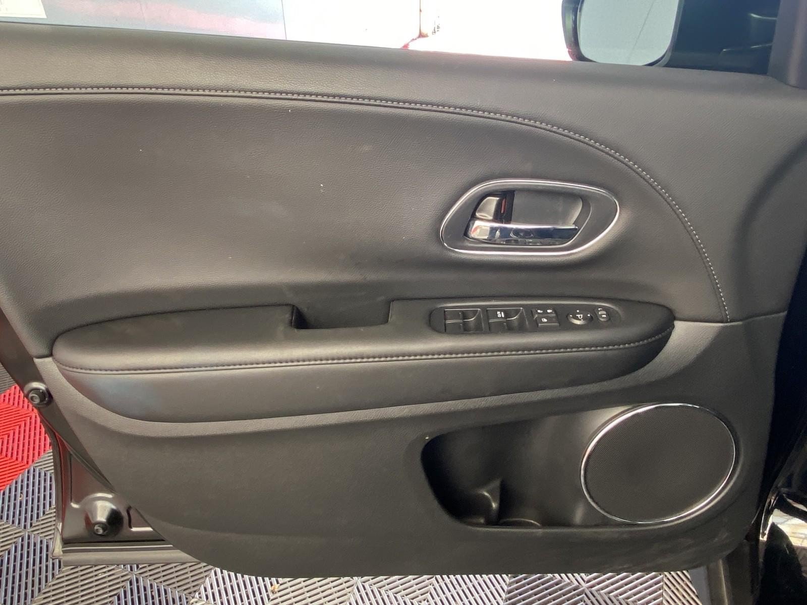 Used 2022 Honda HR-V EX-L image 19