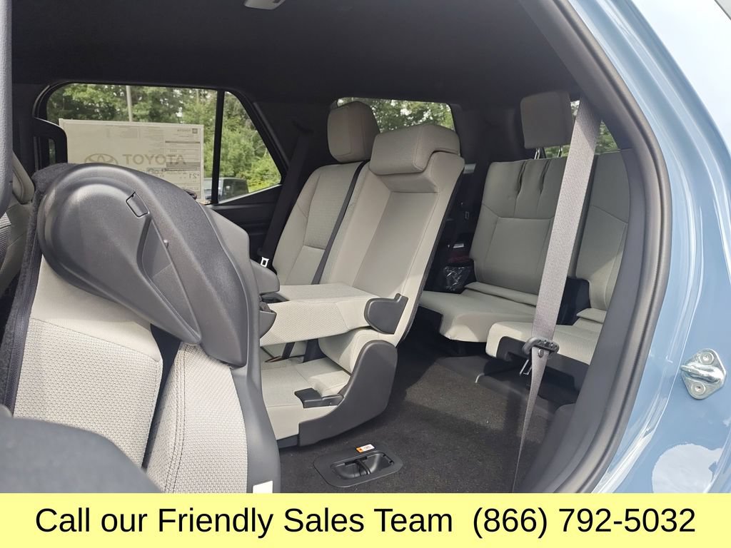 New 2026 Toyota 4Runner SR5 AWD/4WD image 30
