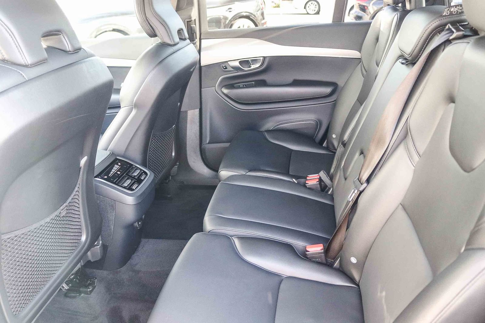 Used 2023 Volvo XC90 B5 Core w/ Climate Package AWD/4WD image 19