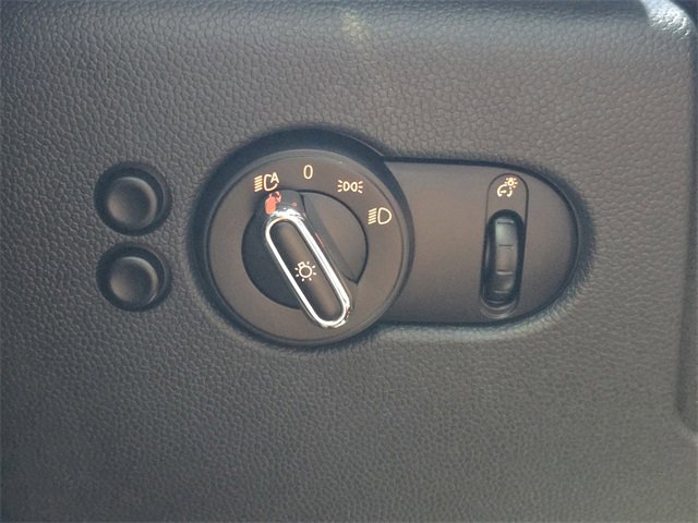 Used 2021 MINI Cooper 4-Door Hardtop image 31