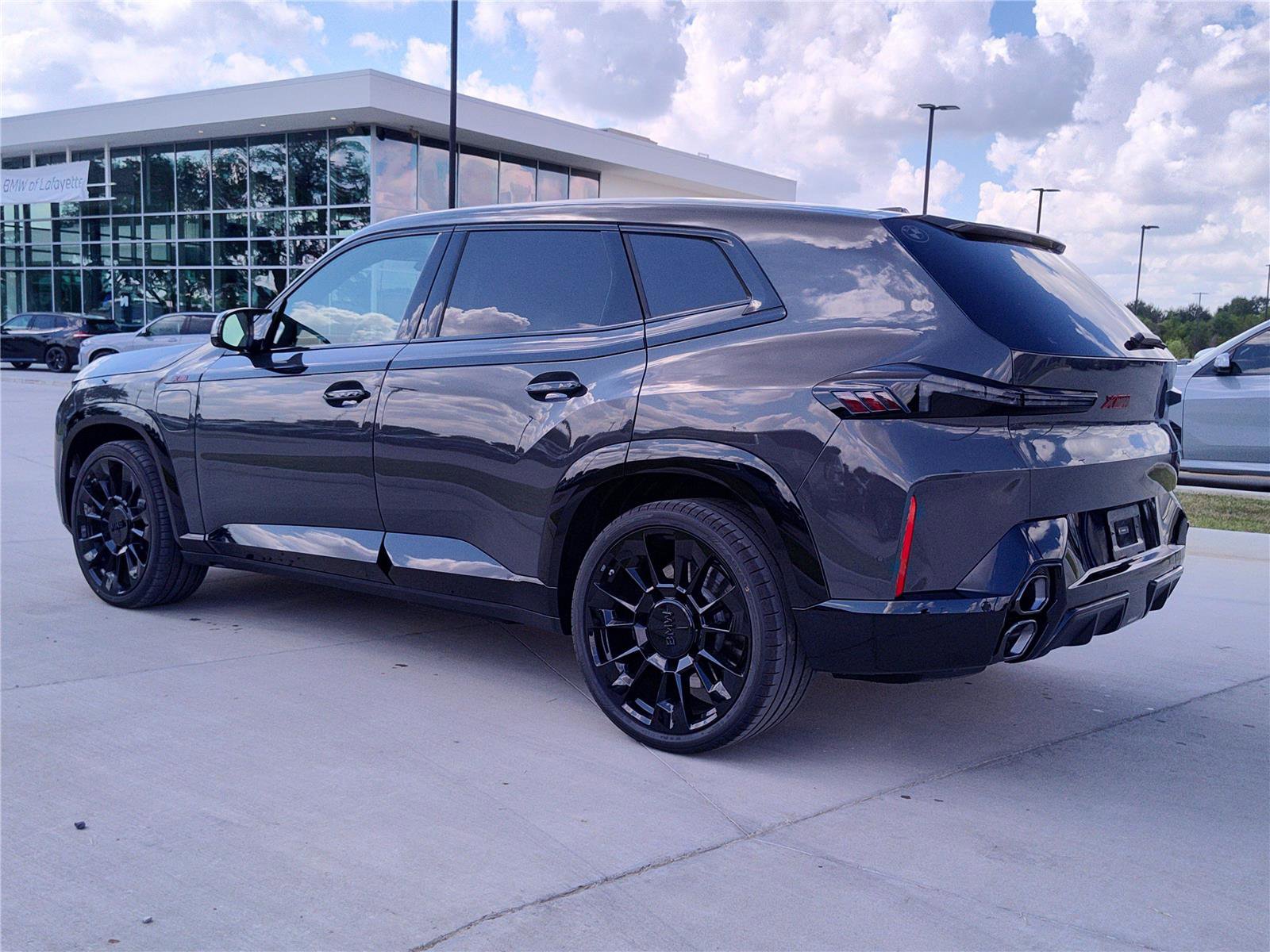 New 2026 BMW XM Label Red image 3