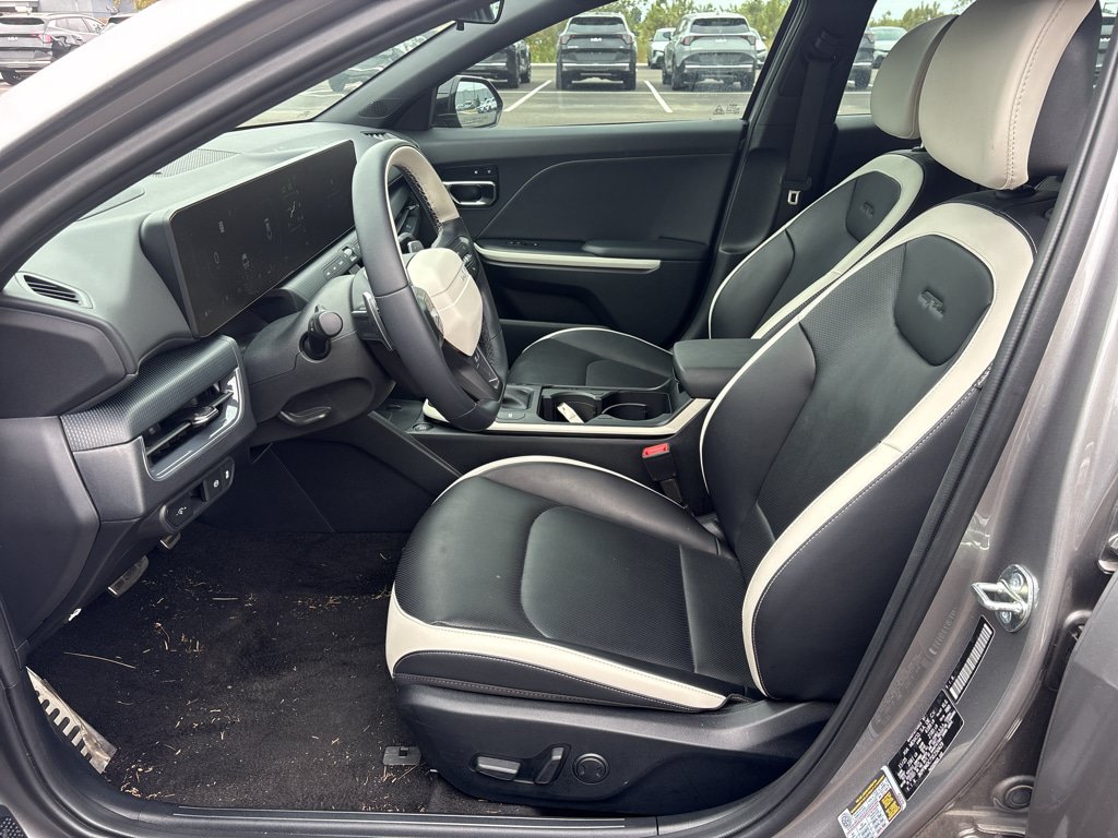 Certified 2025 Kia K4 GT-Line Turbo FWD image 18