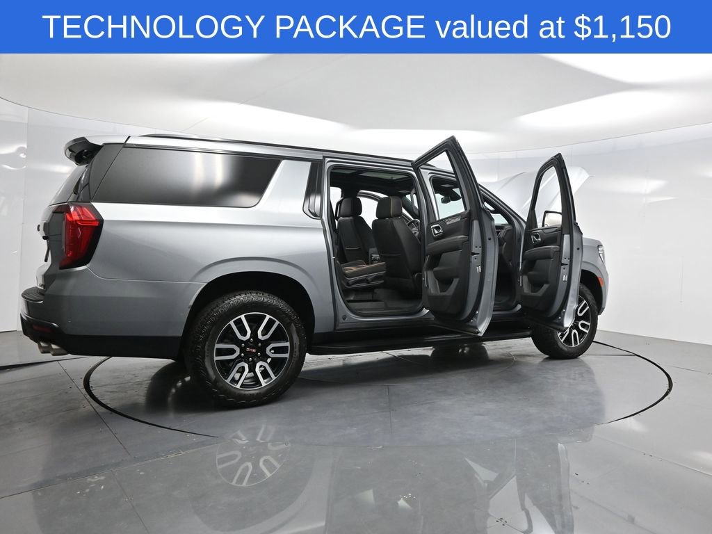 Used 2024 GMC Yukon XL AT4 w/ Technology Package image 4
