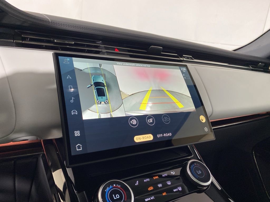 Used 2023 Land Rover Range Rover Sport SE image 11