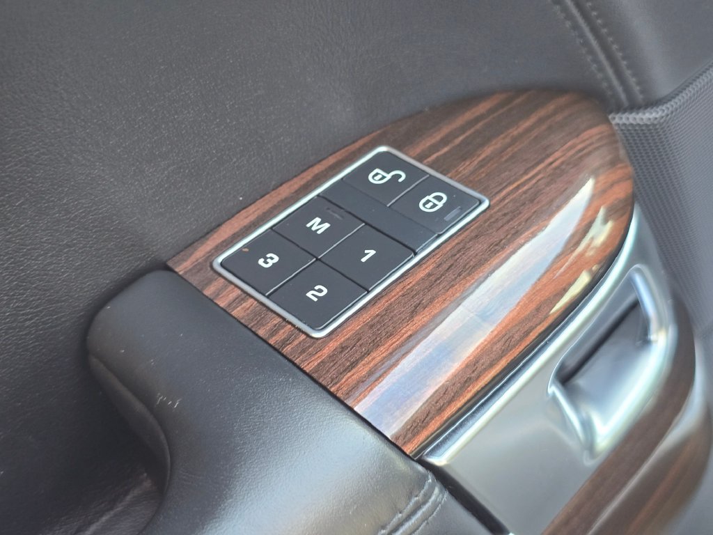 Used 2016 Land Rover Range Rover HSE AWD/4WD image 30