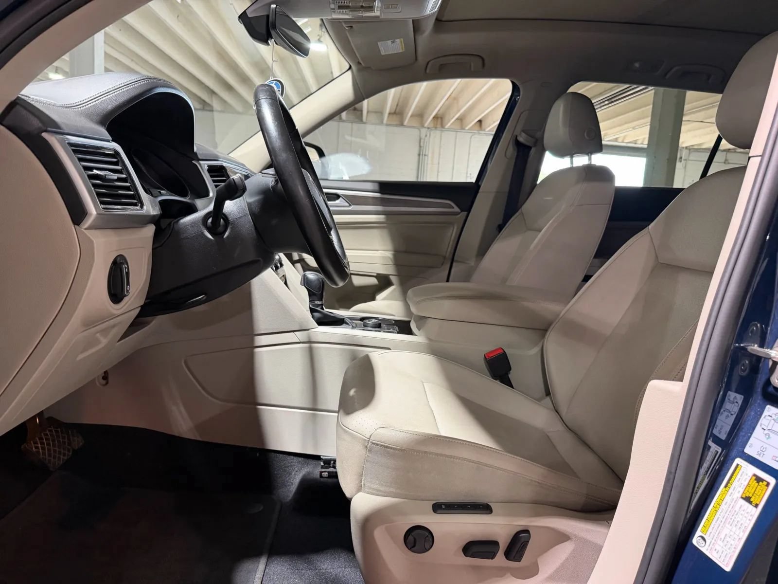 Used 2018 Volkswagen Atlas SEL AWD/4WD image 10