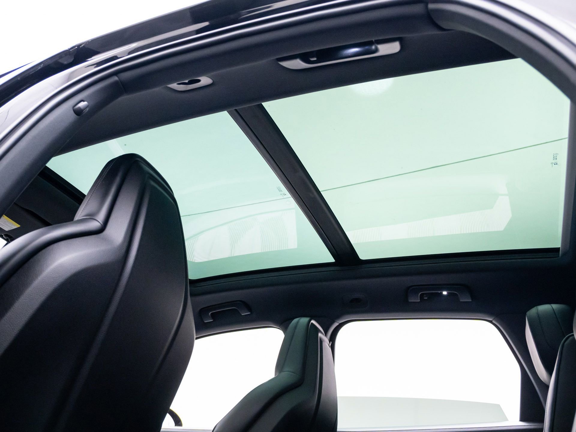 Used 2024 Porsche Cayenne S image 19