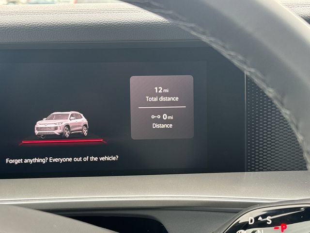New 2026 Volkswagen Tiguan SE R-Line AWD/4WD image 22