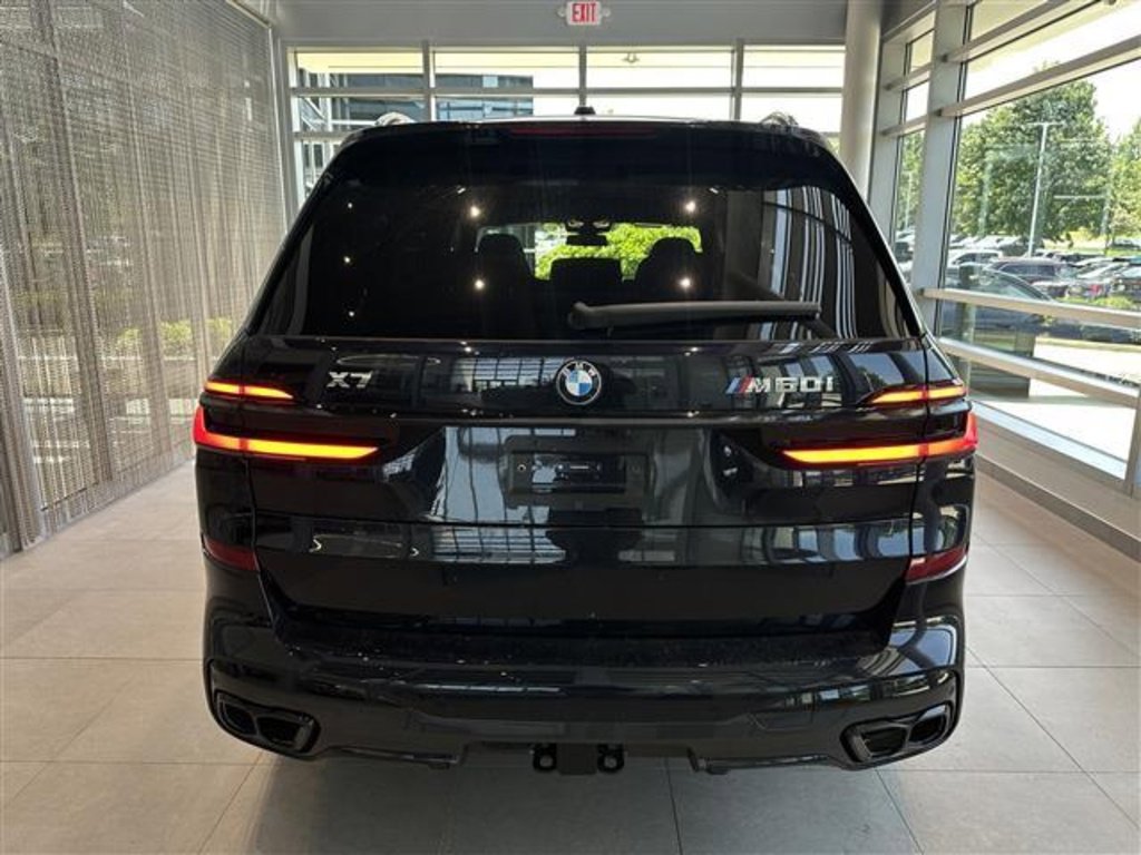 New 2025 BMW X7 M60i image 6